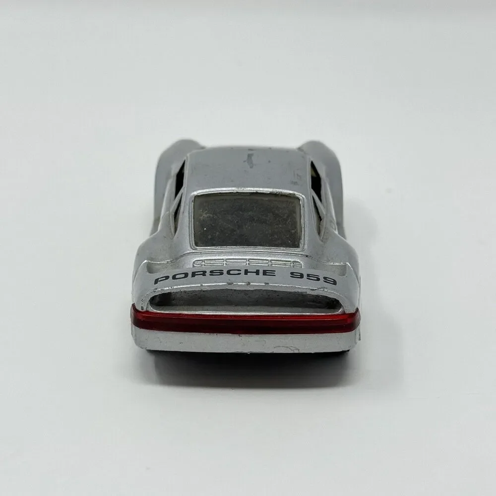 TootsieToy Porsche 959 Sports Car Die Cast Toy Vehicle Collectible